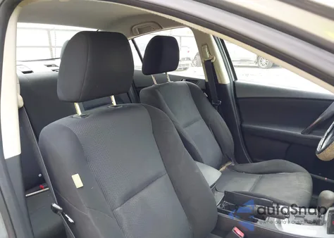 2010 Mazda Mazda3 I Sport z USA, uszkodzony, nr VIN JM1BL1SG2A1295369